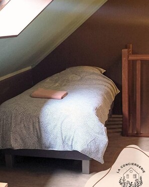 2 chambres, fer et planche à repasser, Wi-Fi, draps fournis