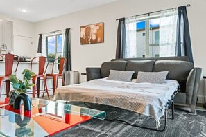 1 chambre, fer et planche à repasser, Wi-Fi, draps fournis