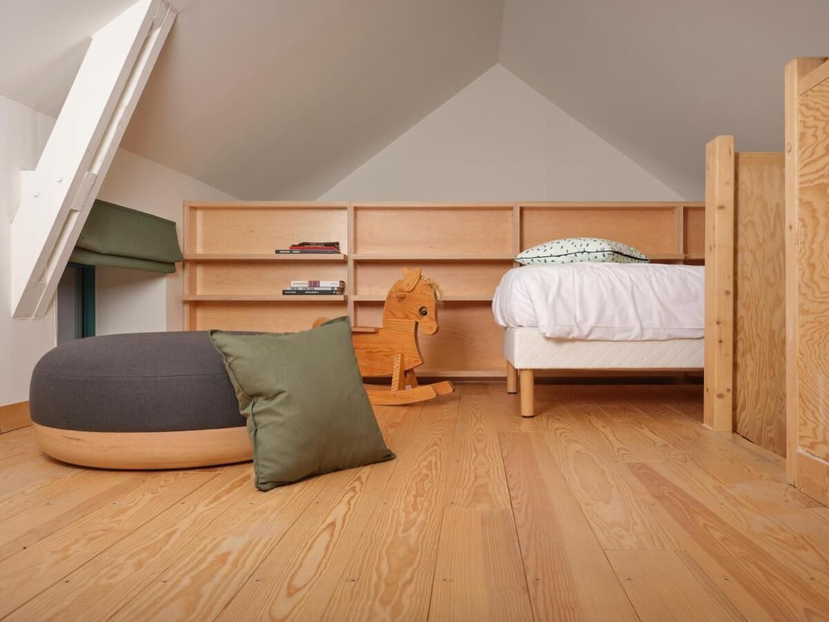 Lit parapluie, Wi-Fi, draps fournis