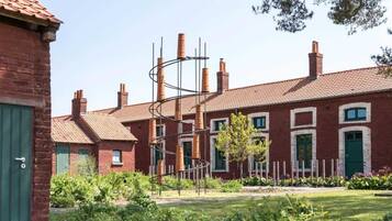 Enceinte de lâhĂ©bergement