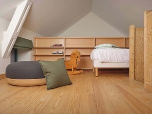 3 bedrooms, WiFi, bed sheets