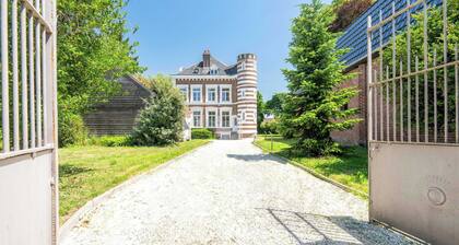 3 charming bedrooms, sleeps 6, 85m², park