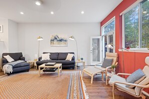 Smart TV, fireplace, offices, computer monitors