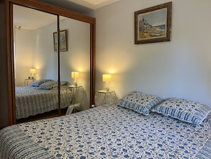 1 bedroom, iron/ironing board, WiFi, bed sheets