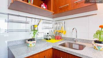 Comfort-Apartment, Stadtblick | Eigene Küche