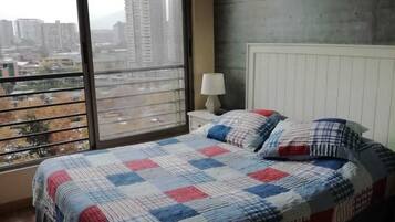 Comfort-Apartment, Stadtblick | Verdunkelungsvorhänge, Bügeleisen/Bügelbrett, kostenloses WLAN