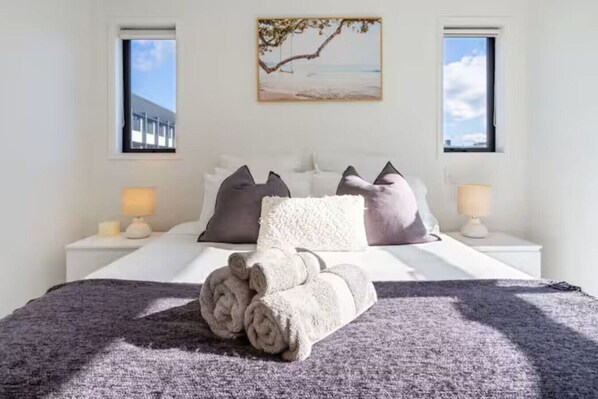 2 bedrooms, iron/ironing board, travel crib, free WiFi