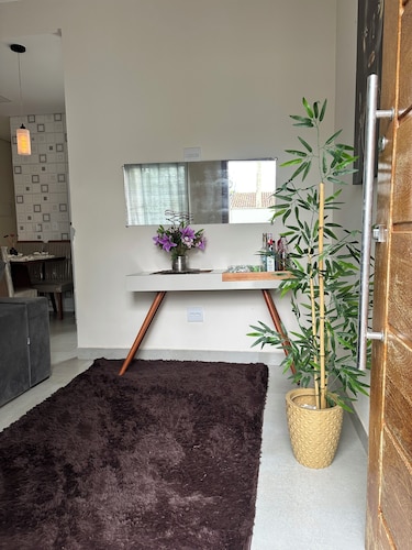 Beautiful cozy 2 bedroom house