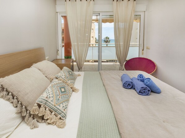 2 habitaciones, escritorio y internet 