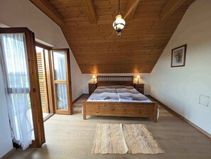 2 室のベッドルーム、旅行用ベビーベッド、インターネット