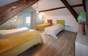 4 chambres, fer et planche Ă repasser, lit parapluie