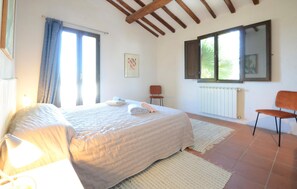 1 bedroom, travel crib, free WiFi, bed sheets