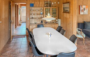 Dining - Awesome home in Væggerløse with WiFi (Væggerløse)