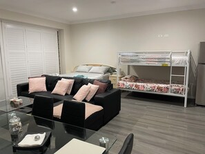 1 bedroom, iron/ironing board, travel crib, WiFi - 
Serene Getaway (Callala Beach)