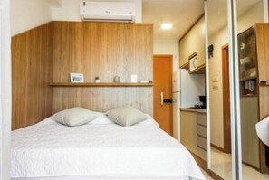1 habitación, tabla de planchar con plancha, wifi y ropa de cama 