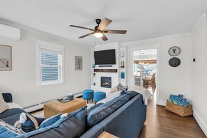 Smart TV, books, computer monitors