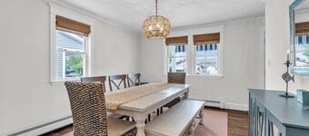 2Blocks 2Beach with Free Coffee, AC and Linens+Towel