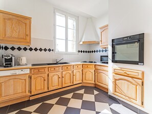 Frigorífic, microones, forn i rentaplats
