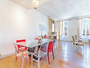 Dining - Beautiful 160m² apartment of 3 bedroom in the heart of Bordeaux City (Bordeaux)