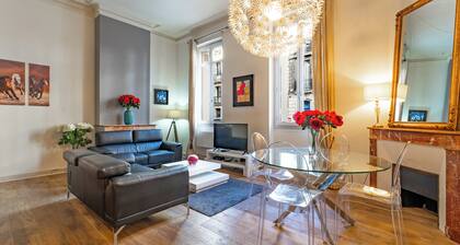 Beautiful Apartment in the Heart of Historic Saint-Michel District