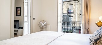 Elegant Apartment in the Heart of Historic Saint-Michel District