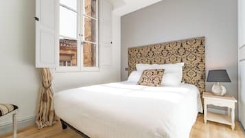 1 slaapkamer, een strijkplank/strijkijzer, wifi, beddengoed