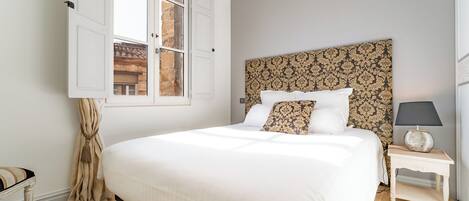 1 quarto, ferros/tábuas de passar roupa, Wi-Fi, roupa de cama