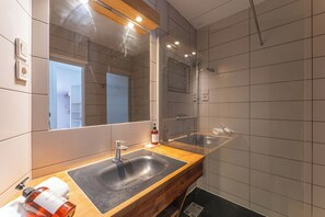 Doccia, asciugacapelli