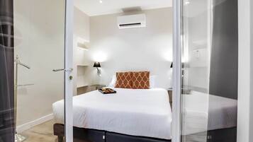 3 chambres, fer et planche à repasser, Wi-Fi, draps fournis