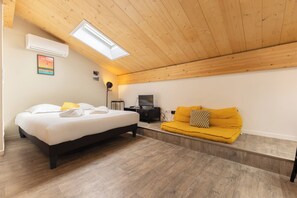 1 chambre, fer et planche à repasser, Wi-Fi, draps fournis