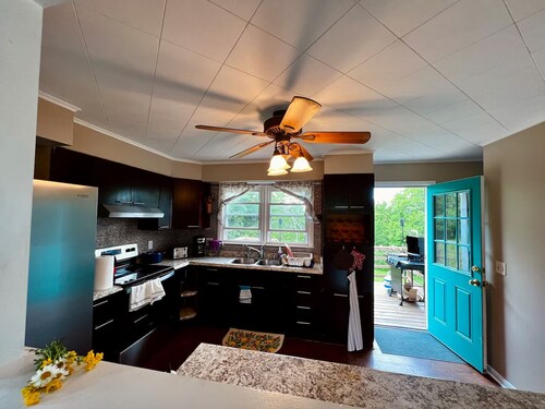 Pet-friendly Catskill mountain home with office