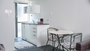 Interior - Superior Queen Room Studio (christchurch)