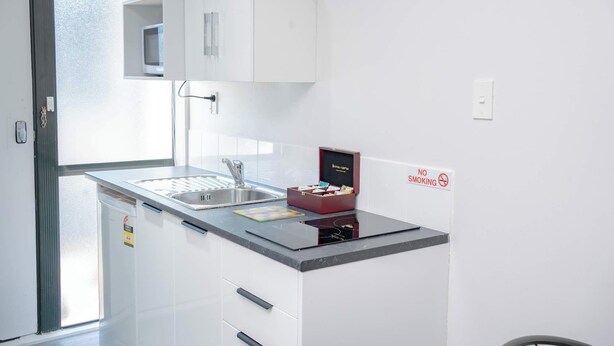 Private kitchen - Superior Queen Room Studio (christchurch)