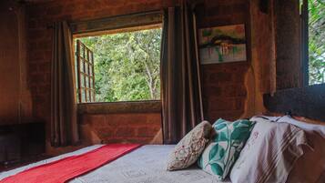 3 habitaciones, tabla de planchar con plancha, wifi y ropa de cama