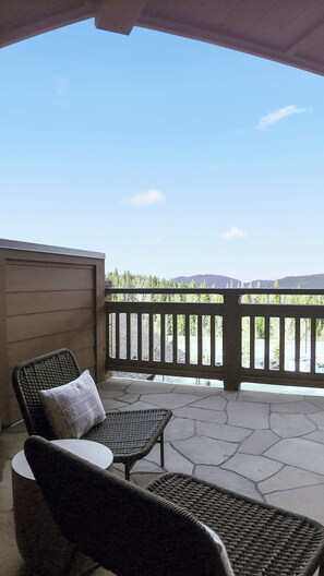 Property grounds - One Ski Hill Peak 8 • Luxury Ski-In/Ski-Out Studio Breckenridge (Breckenridge)