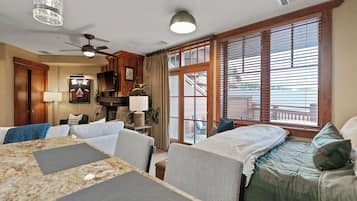Iron/ironing board, free WiFi, bed sheets, wheelchair access