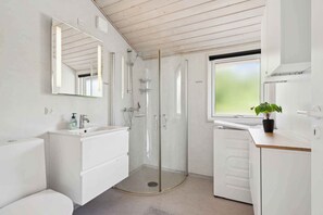 Douche, sèche-cheveux