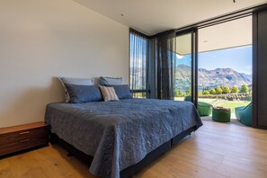 Luxury Villa, 6 Bedrooms, Lake View