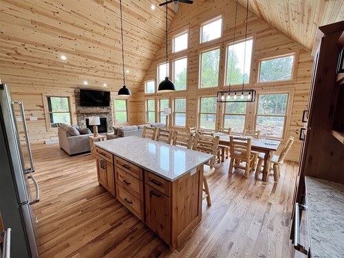 NEW CABIN near Lake Arrowhead