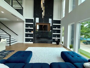 Téléviseur connecté, foyer