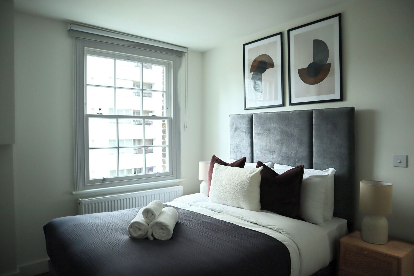 1 Schlafzimmer, Schreibtisch, Bügeleisen/Bügelbrett, Reisekinderbett