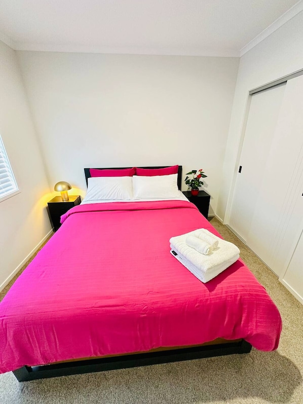 2 bedrooms, WiFi, bed sheets