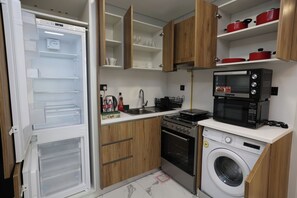 Fridge, microwave, oven, stovetop - Maryah Island 1 Bed Junior Next to Cleveland Hospital (Abu Dhabi)