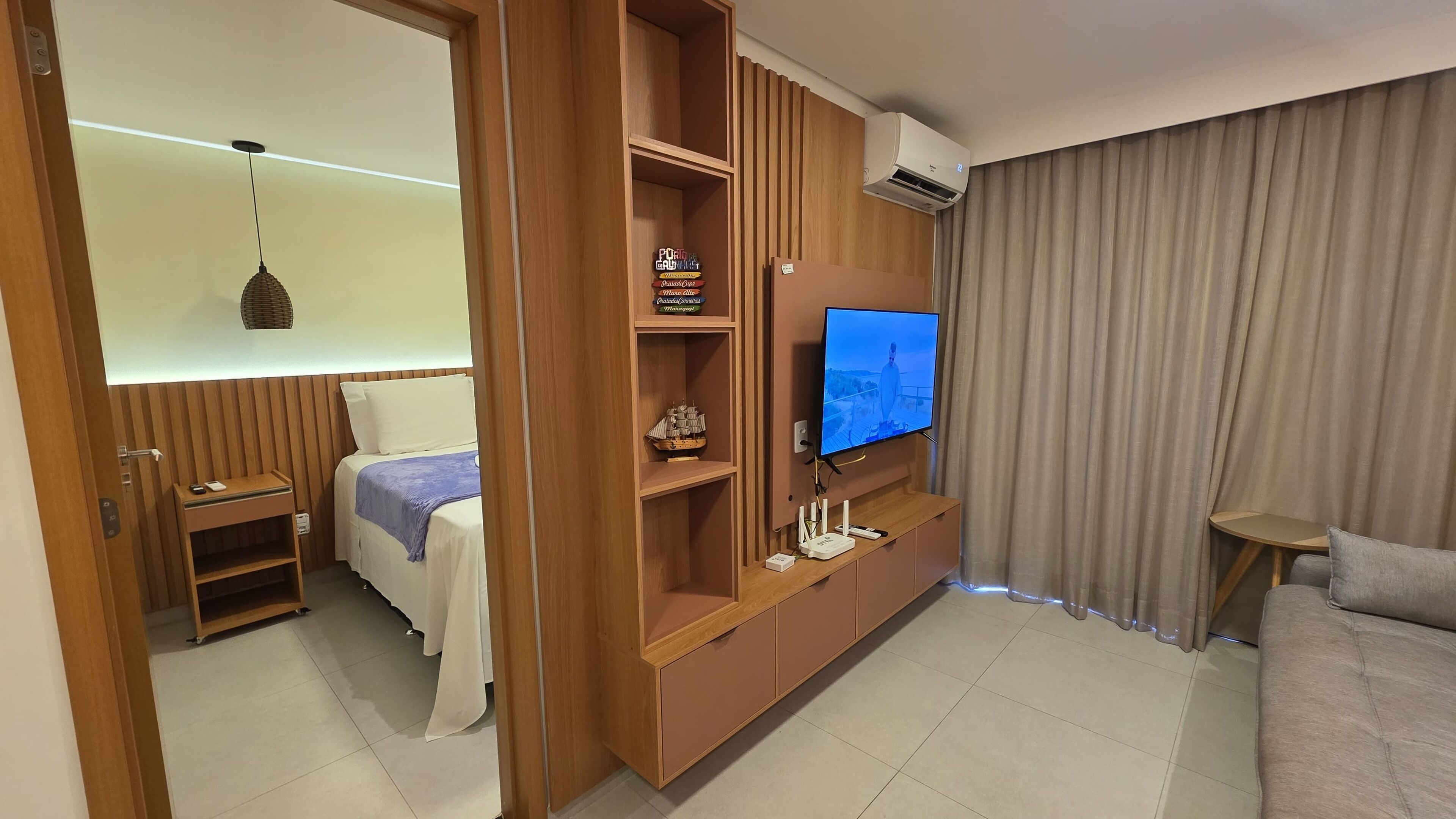 Deluxe Apartment, Courtyard View | Living area