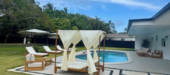 Charming 3-bedroom house with swimming-pool, WiFi in vibrant Miami