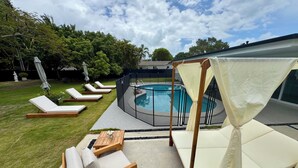 屋外プール、温水プール