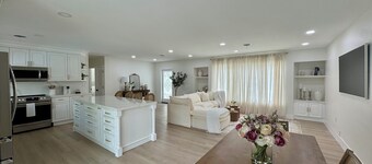 Charming 3-bedroom house with HEATED swimming-pool, WiFi in vibrant Miami