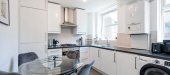 Spacious London stay -3 Bedroom property