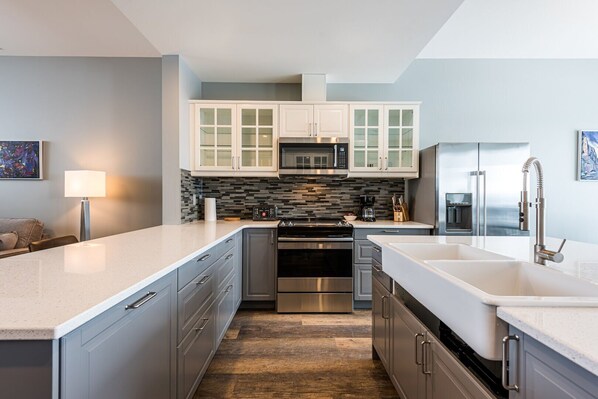 Fridge, microwave, oven, stovetop
