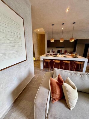 TV - Modern & Luxury Villa w/2 private pools in Tulum (Tulum)